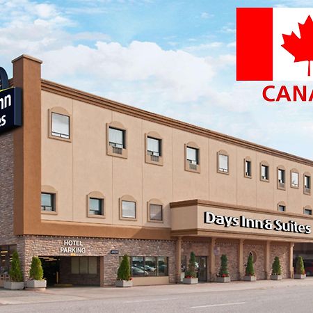 Days Inn & Suites By Wyndham Sault Ste. Marie On Exterior foto